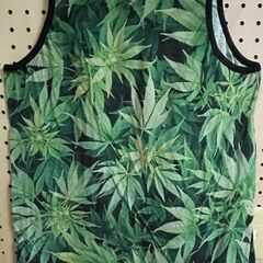 グリーンヘンプ柄タンクトップの画像