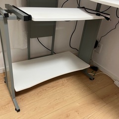 パソコンデスク　PCデスクの画像