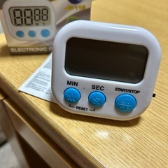 【新品未使用】キッチンタイマー 大文字 白色の画像