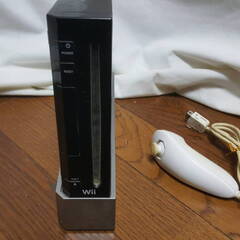 Nintendo 任天堂 Wii RVL-001 ブラック 本体＋台＋コントローラー1個　動作未確認の画像