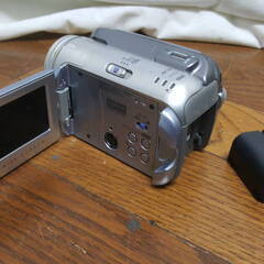 JVC Voctor Everio GZ-MG67-A HDD ビクター ビデオカメラ バッテリー付き 動作未確認　ジャンクにての画像
