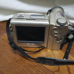 SHARP MiniDVテープ式ビデオカメラ VL-DC50 バッテリー付き 動作未確認　ジャンクにての画像