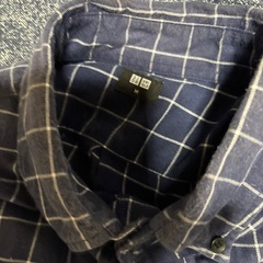 UNIQLOカジュアルシャツ4枚セットの画像