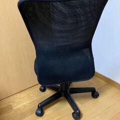 黒色メッシュ 回転椅子を無料で差し上げます！の画像