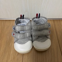 西松屋グレー ベルト付きスニーカー 14.0の画像