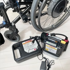 定価 40万程 ヤマハ 電動車椅子 折りたたみ可 バッテリー2つの画像