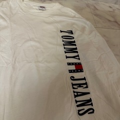 Tommy jeans ロングスリーブTシャツの画像