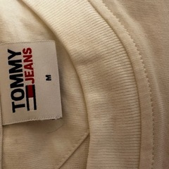 Tommy jeans ロングスリーブTシャツの画像