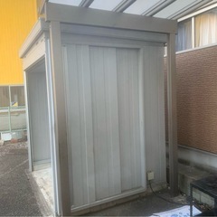 イナバ  物置  シャッター  鍵付きの画像