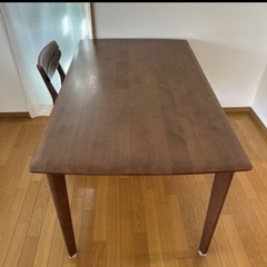 ニトリダイニングテーブルセットの画像