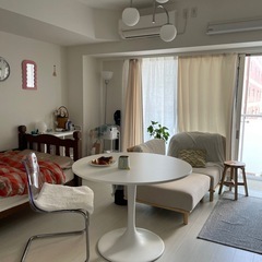 IKEA DOCKSTA 丸テーブル(汚れあり)の画像
