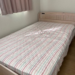 セミダブル　ベッドフレームの画像