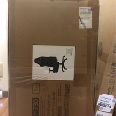 新品未開封　ゲーミングデスク&ゲーミングチェアーの画像