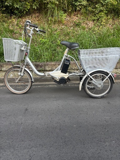 ★電動アシスト３輪車　ブリヂストン・アシスタ★前後カゴ付き 買い物に便利★