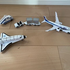 トミカ　エアポート　セットの画像