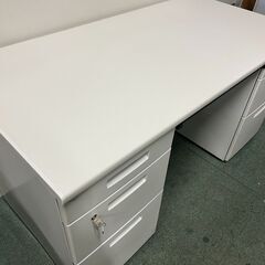 KOKUYO コクヨ 両袖机 事務机 鍵付 ホワイト オフィス 事務用品 幅140cm×奥行70cm×高さ70cmの画像