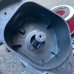 マジェスティ 125 Fi 純正エアクリーナーボックスの画像