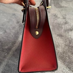 ＆ chouette レッドハンドバックの画像