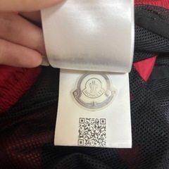 MONCLER レッド ショートパンツ Sの画像