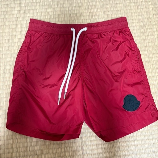 MONCLER レッド ショートパンツ S