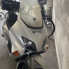 ホンダ フォルツァ(MF06)の画像