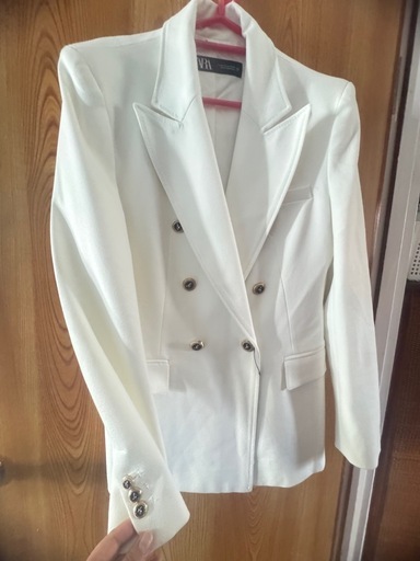 新品です‼️ZARAブレザー