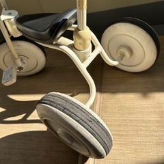 無印良品 舵取り棒つき三輪車の画像