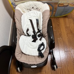 コンビ　ネムリラオート　電動ハイローチェアの画像
