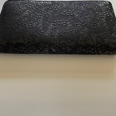 ＪＲＡ認定 印傳屋ぶどう柄エンボス加工 長財布の画像