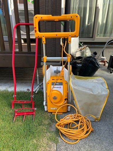 【取引中】芝刈り機とエアレーション&根切り道具セット