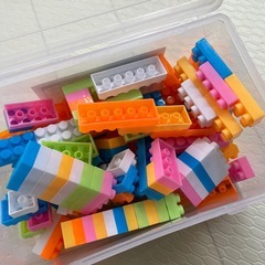 ブロック　ケース付き　おもちゃの画像