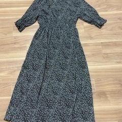 レディース　花柄ワンピース　の画像