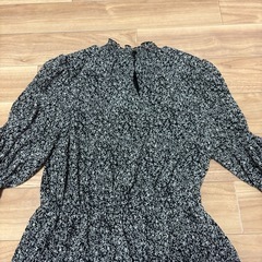 レディース　花柄ワンピース　の画像