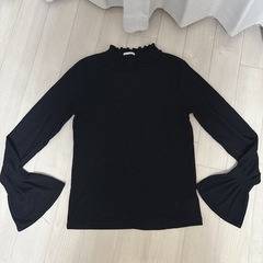 GU トップス レディース♡薄手の画像