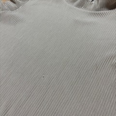 ZARA トップス　ベージュの画像