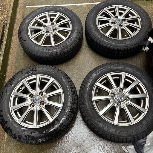 スタッドレスタイヤ