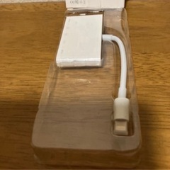 Apple iPhone　Lightning−VGAアダプタの画像