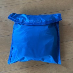 被って眠るドームカバーの画像