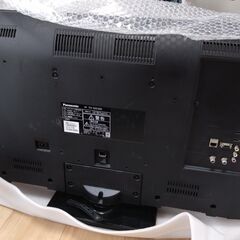 【ジャンク】パナソニック ビエラ VIERA TH-32D300 [32インチ] 2016年製 （パネル故障品）の画像