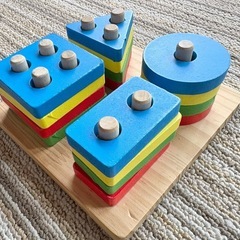 木製知育玩具　モンテッソーリ　棒通しパズルの画像