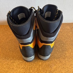 箱ありモンベル登山靴アルパインクルーザー2800　の画像