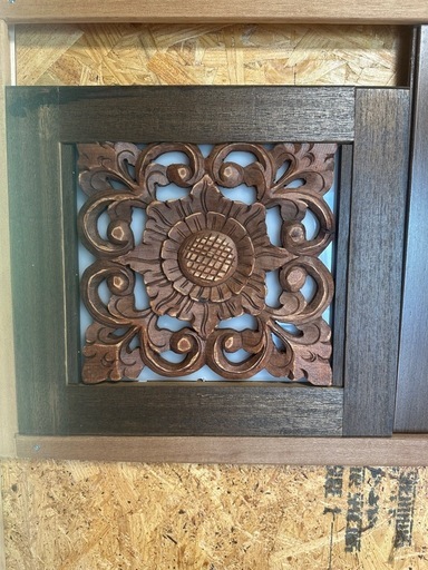 レリーフ木彫り