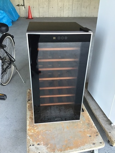 ●販売終了●デバイスタイル　電子式ワインセラー　2017年製　75L    中古品