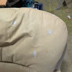 合皮のソファ　汚れ多数 使用感ありの画像