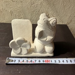 ②パラス石の置物　カエル　メモスタンドの画像