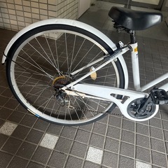 大人用自転車　27インチ　6段ギア　ライト、鍵付き、白の画像