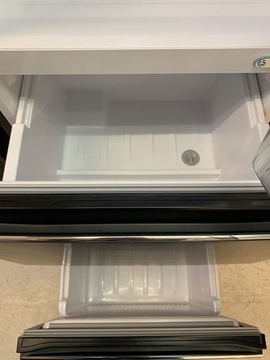 ハイアール ファミリー用冷蔵庫 335L 2022年製 JR-CV34A