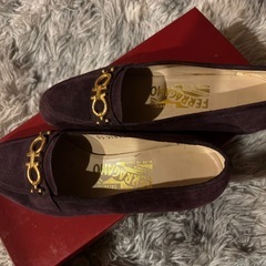 美品【Salvatore Ferragamo】フェラガモ　スエードローファーの画像