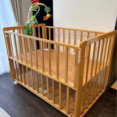 ベビーベッドの画像