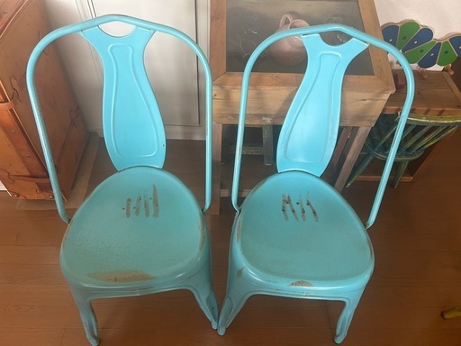 ヴィンテージ　シャビーなスタッキングスチールチェア　ダイニングチェア　
2脚セット